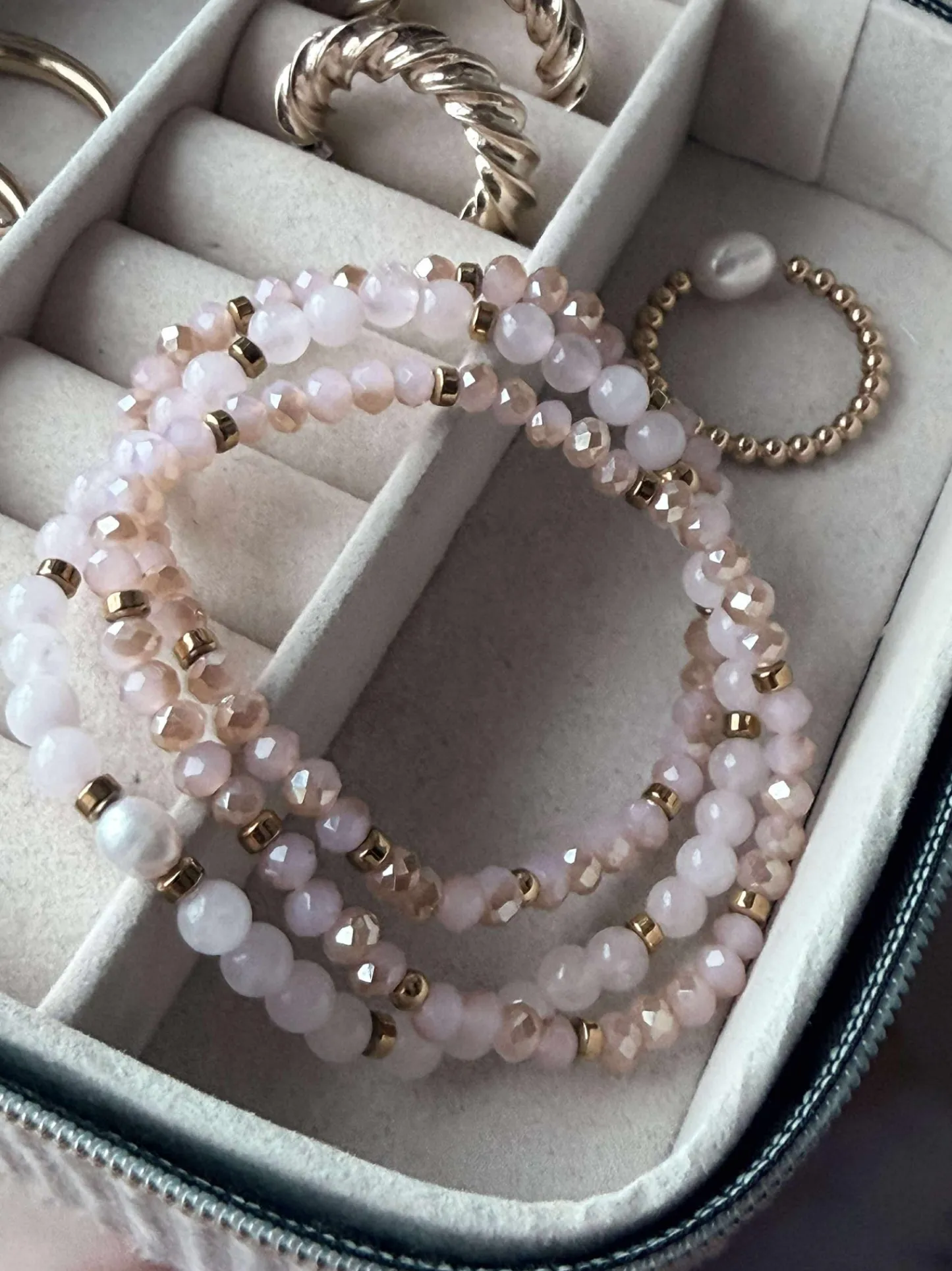 VIAMAJA Armbånd Leah Soft Rose – Sæt med 3 stk Best