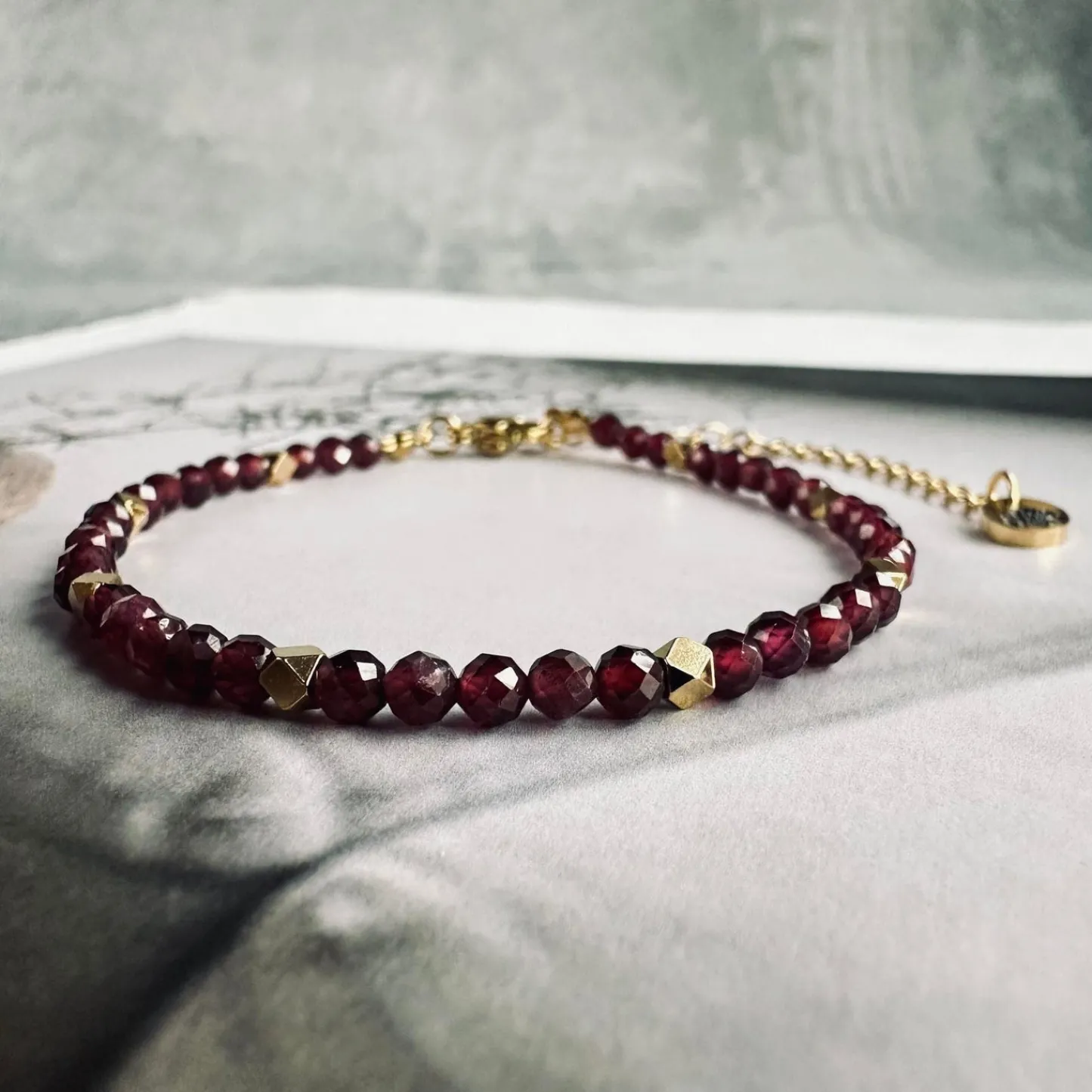 VIAMAJA Armbånd Liv Garnet Sale