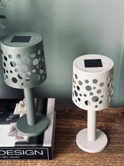 VIAMAJA Bordlampe med solceller - Lys beige