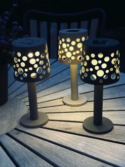 VIAMAJA Bordlampe med solceller - Lys beige