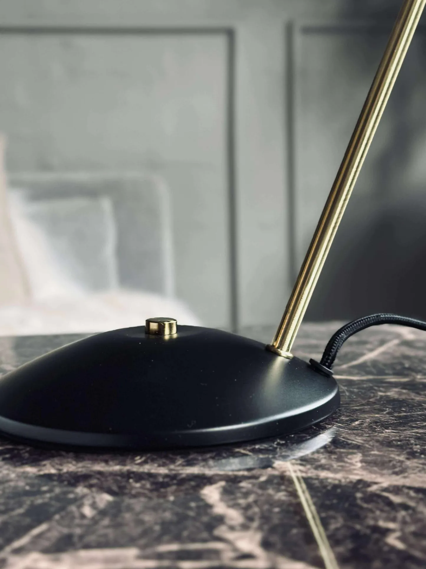 VIAMAJA Bordlampe Retro - Sort / guld Outlet