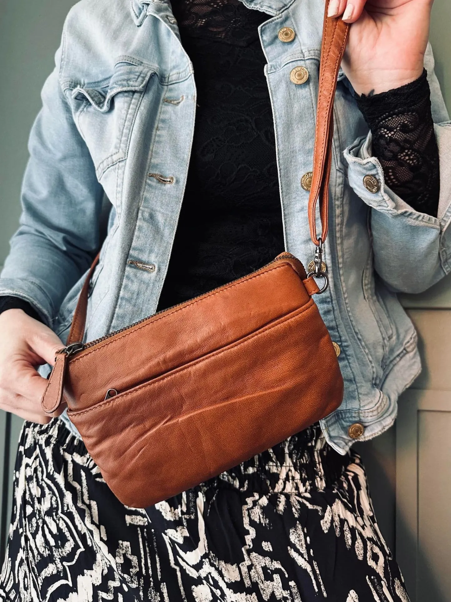 VIAMAJA Clutch Jelva Cognac Best