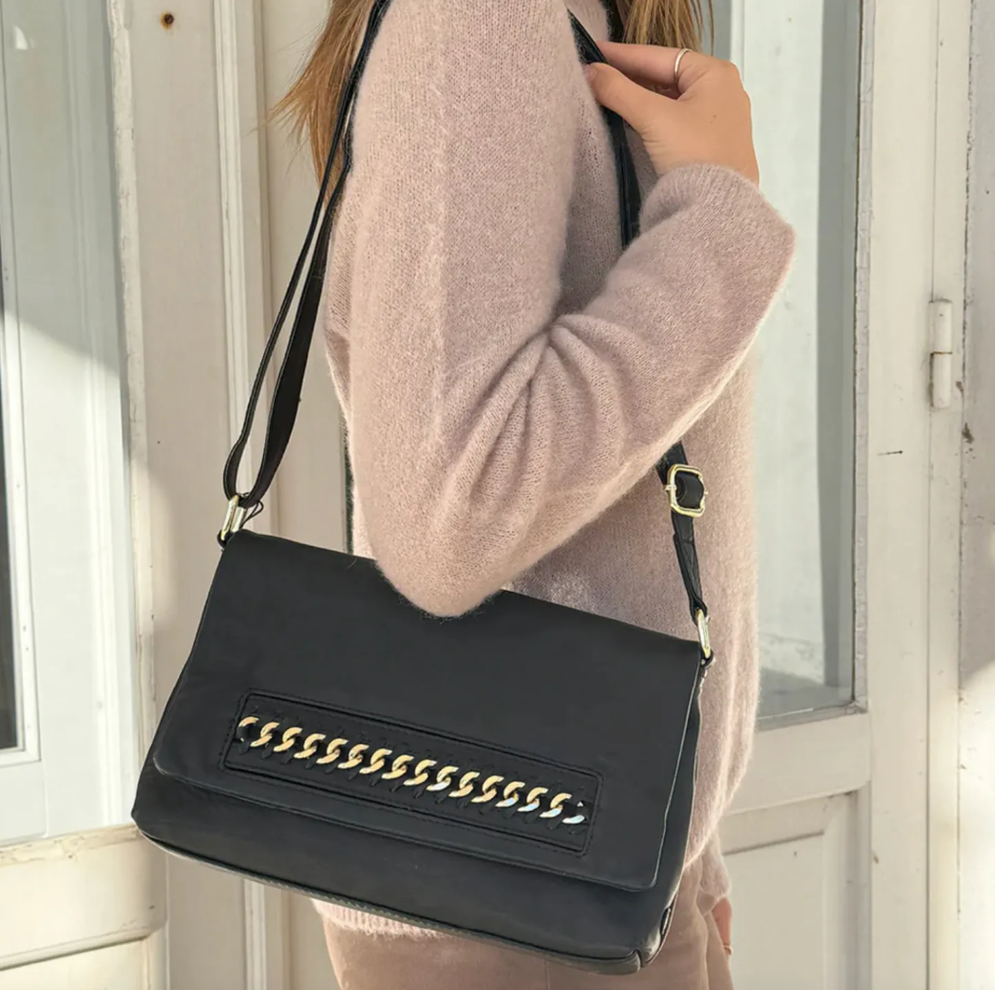 VIAMAJA Clutch med guldkæde - Big Hot