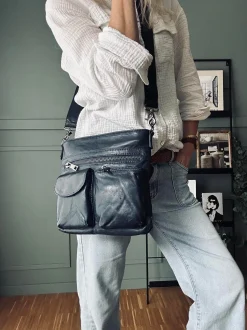 VIAMAJA Crossbody NAVY - Ultra blød