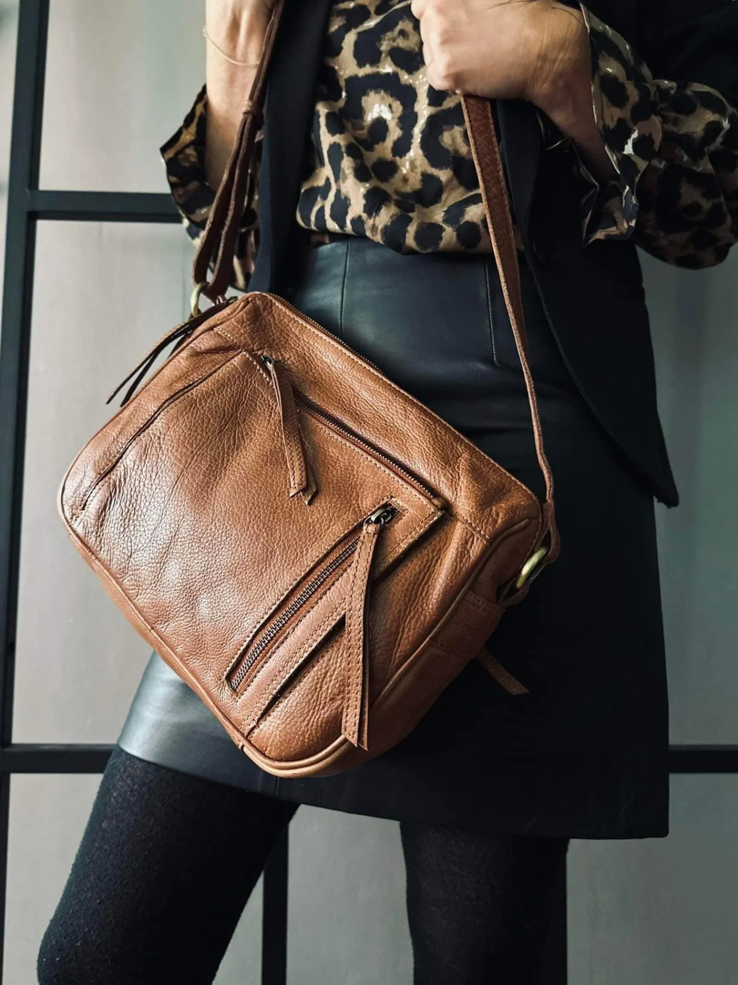 VIAMAJA Crossbody Raw Boheme Big – Cognac Best