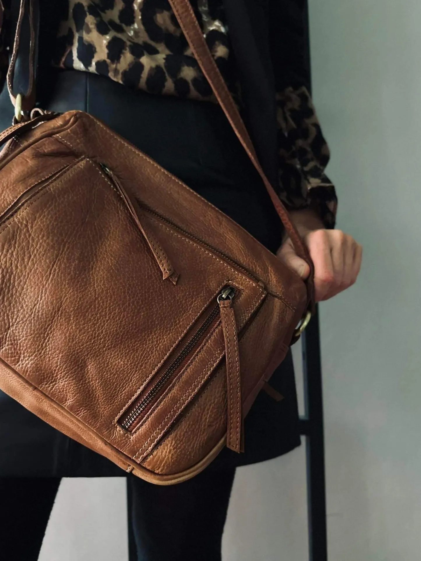 VIAMAJA Crossbody Raw Boheme Big – Cognac Best