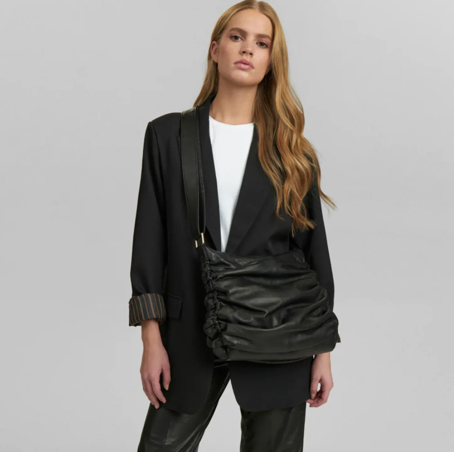 VIAMAJA Crossover Heidi Black Outlet