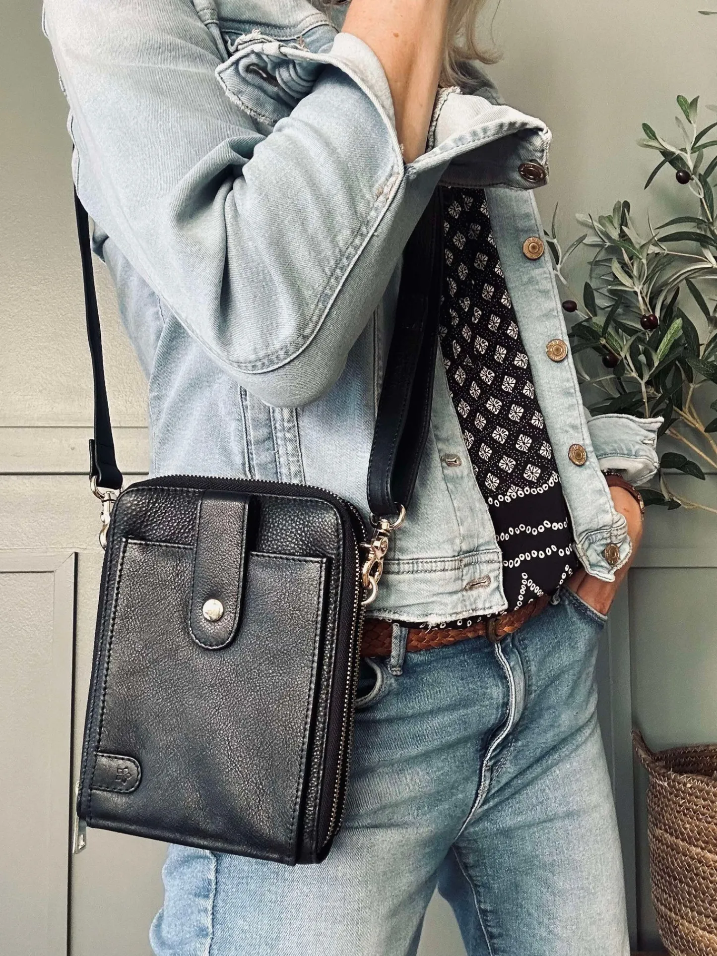 VIAMAJA Crossover Posh - Black / Silver Online