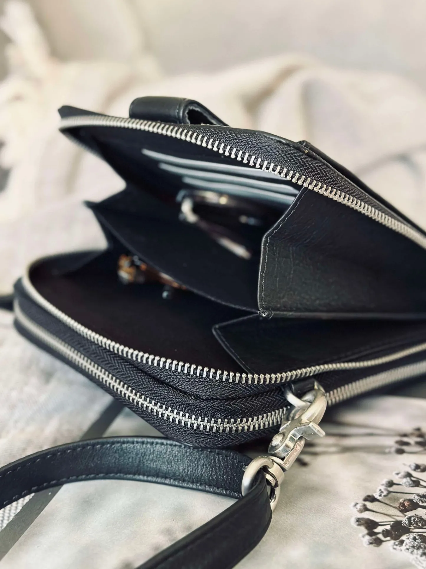 VIAMAJA Crossover Posh - Black / Silver Online