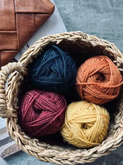 VIAMAJA Garn Polyester 50 gram - Rød Discount