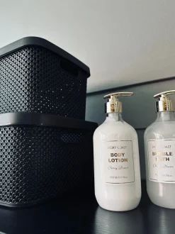 VIAMAJA Kasse med låg - Small VILA BLACK