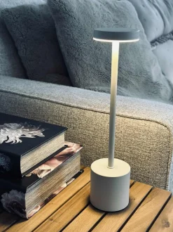 VIAMAJA LED bordlampe KELLY Creme - genopladelig New