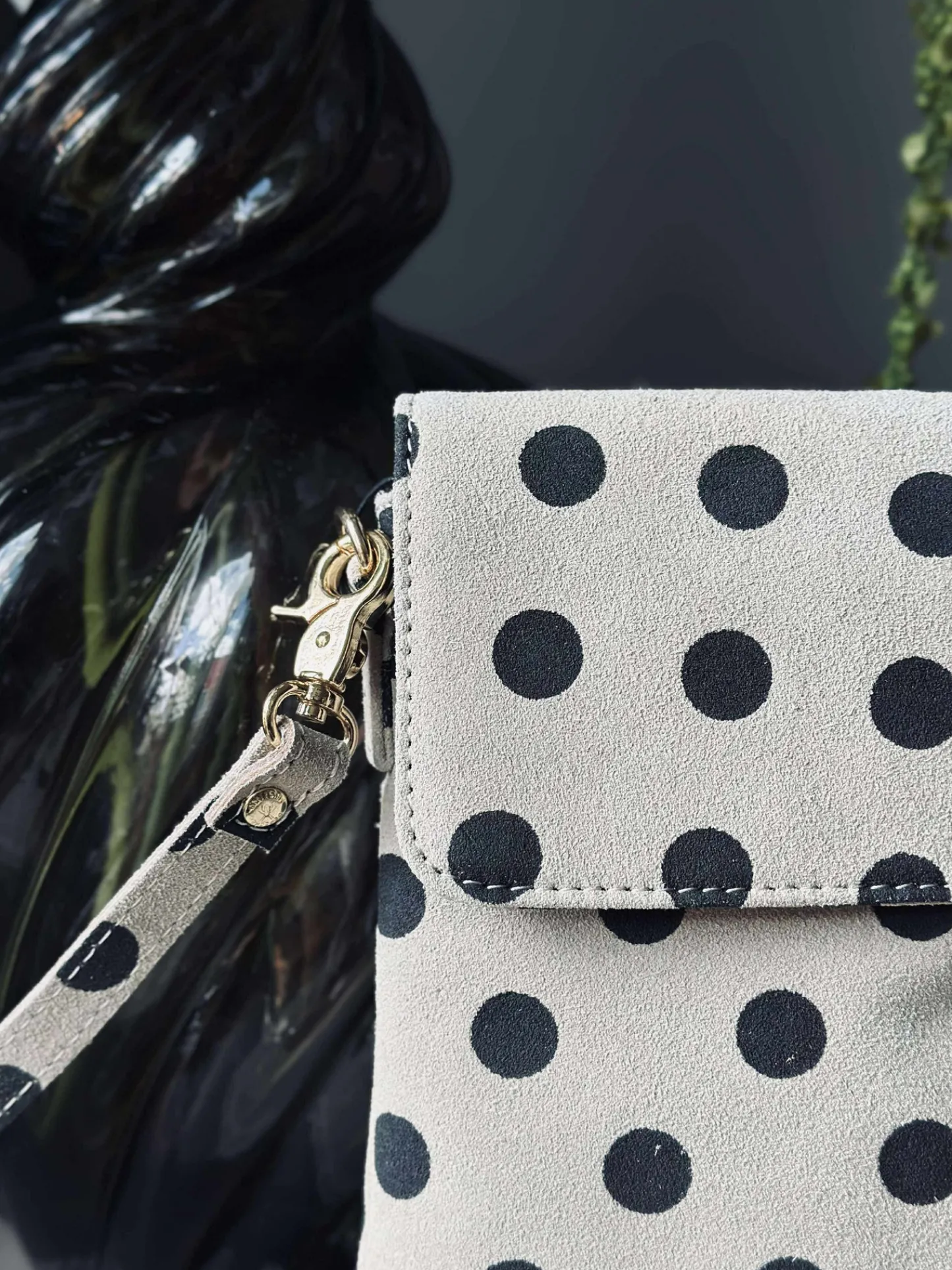 VIAMAJA Mobiltaske Blacks dots New