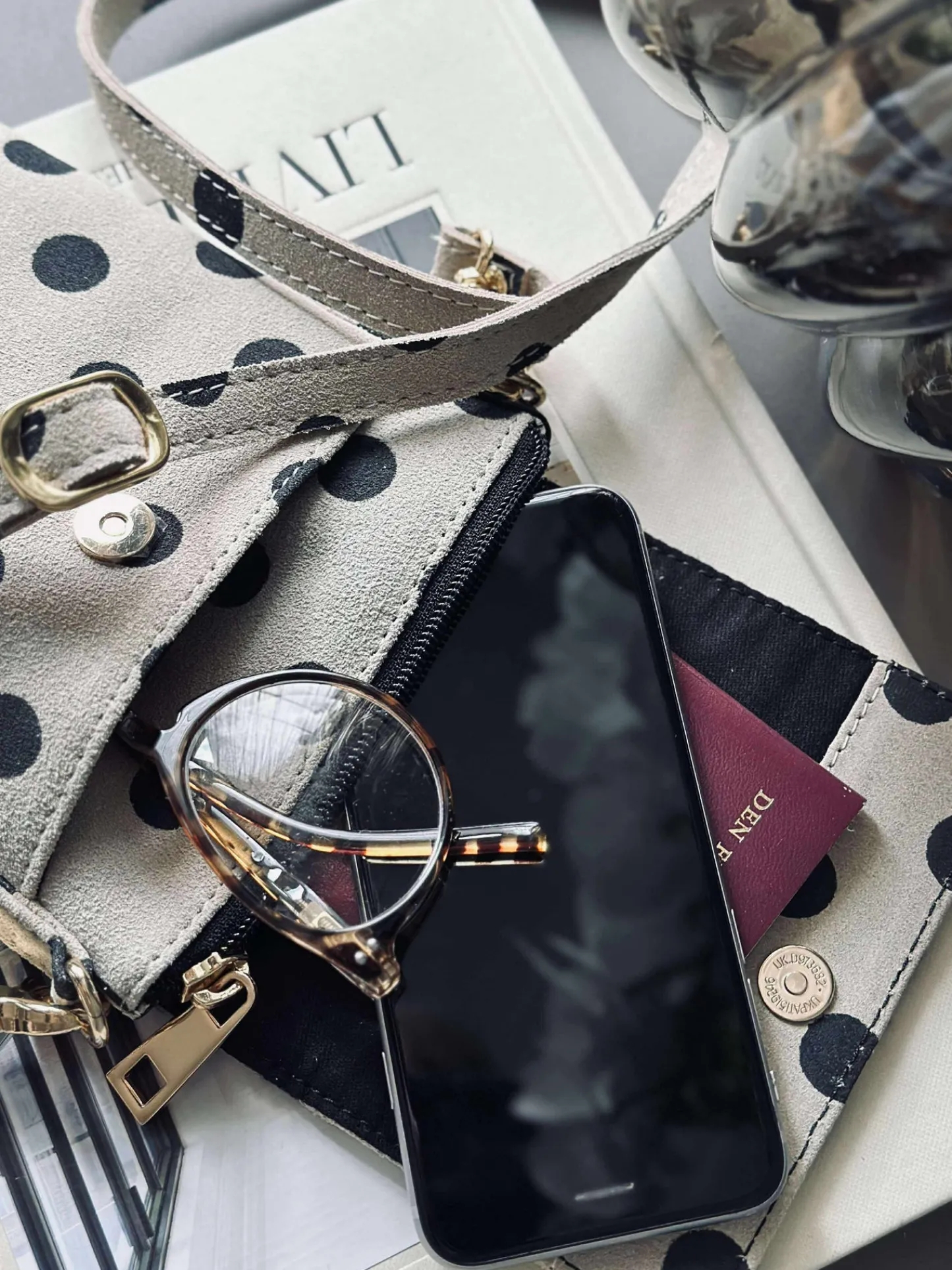 VIAMAJA Mobiltaske Blacks dots New
